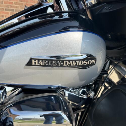 PRICE REDUCED! 2020 Harley-Davidson Trike Tri Glide Ultra FLHTCUTG thumb 3