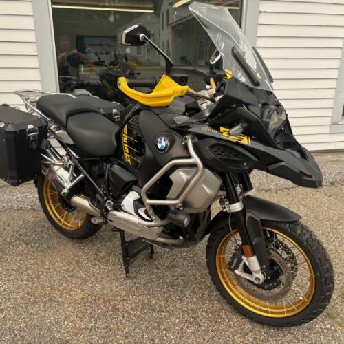 2021 BMW Motorrad BMW R 1250 GS Adventure 40th Anniversary Black and Yellow thumb 2