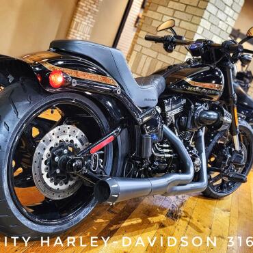 2016 Harley-Davidson® CVO™ Pro Street Breakout®, FXSE thumb 1