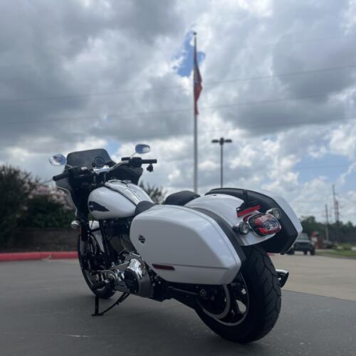 2026 Harley-Davidson® FXLRST Low Rider® ST White Onyx Pearl thumb 0