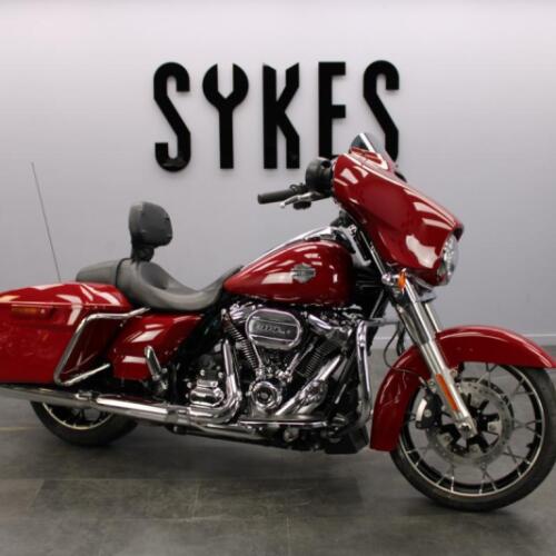 2021 Harley-Davidson FLHXS Touring Street Glide Special in Billiard Red thumb 2