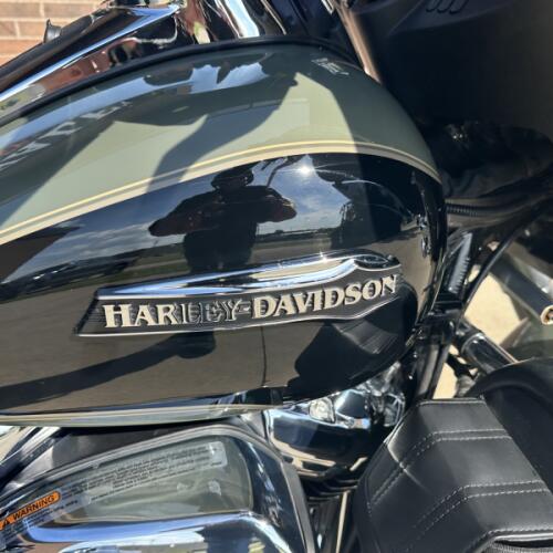 PRICE REUCED! 2021 Harley-Davidson Trike Tri Glide Ultra FLHTCUTG thumb 3