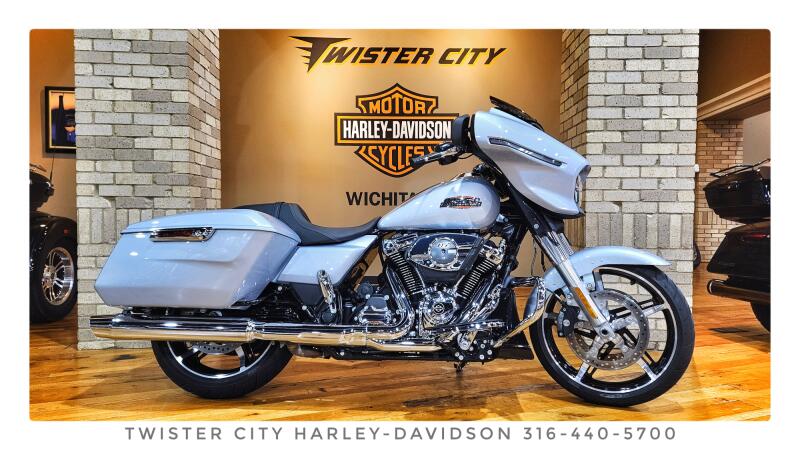2025 Harley-Davidson® Street Glide®, FLHX