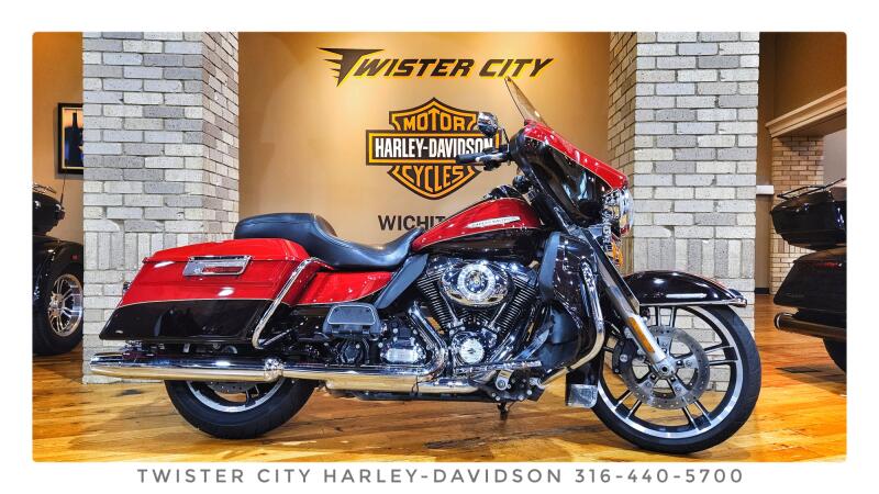 2011 Harley-Davidson® Electra Glide® Ultra Limited, FLHTK