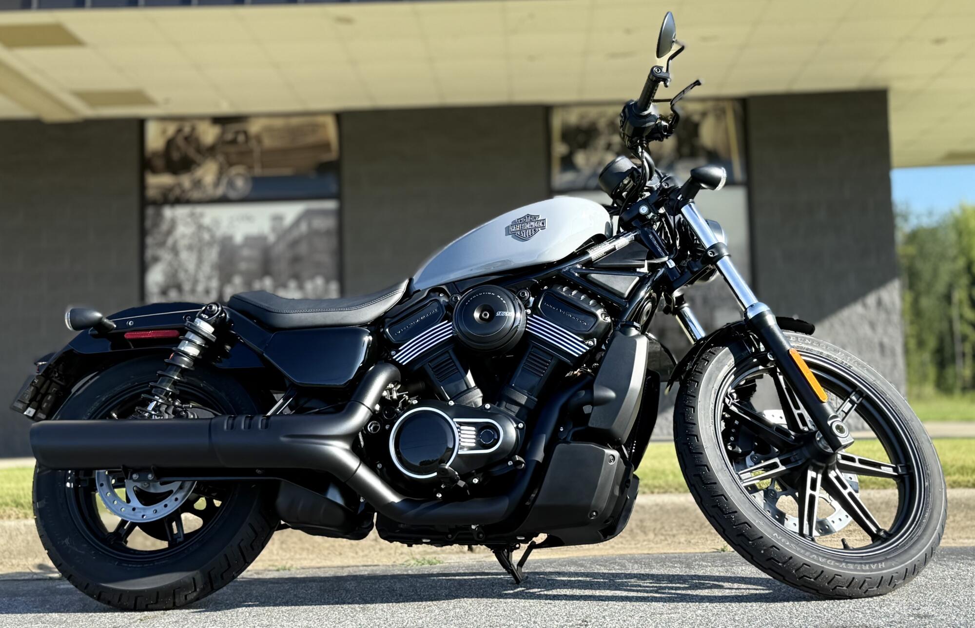 RH975 2026 Nightster®