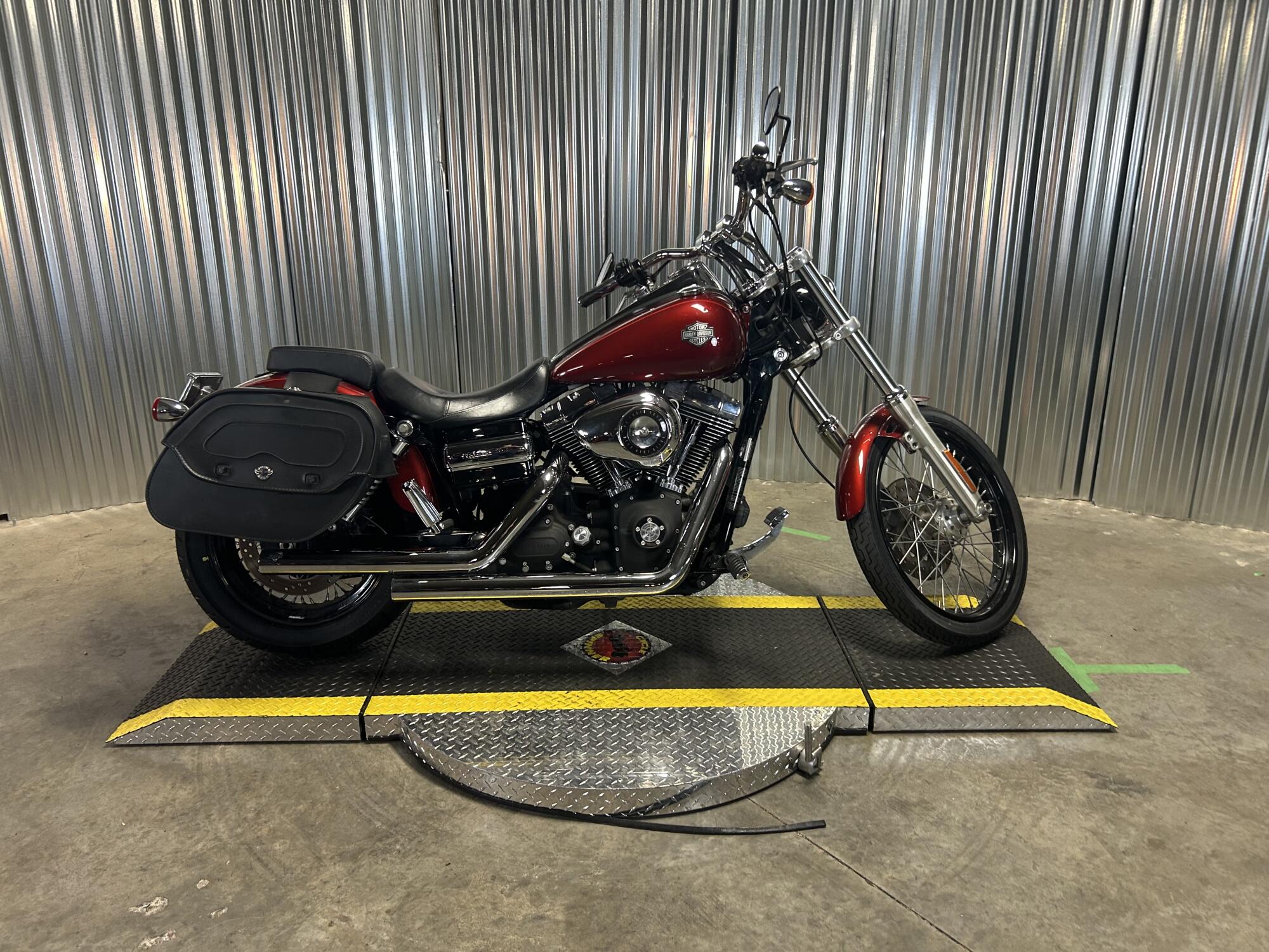 2010 Harley-Davidson® Wide Glide® RED HOT SUNGLO
