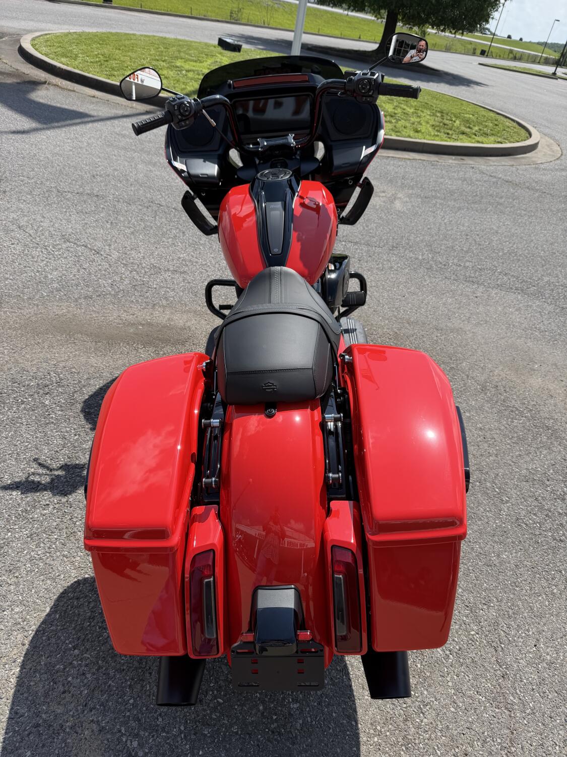 2026 Harley-Davidson® Road Glide™ Blood Orange Black Trim, photo 9
