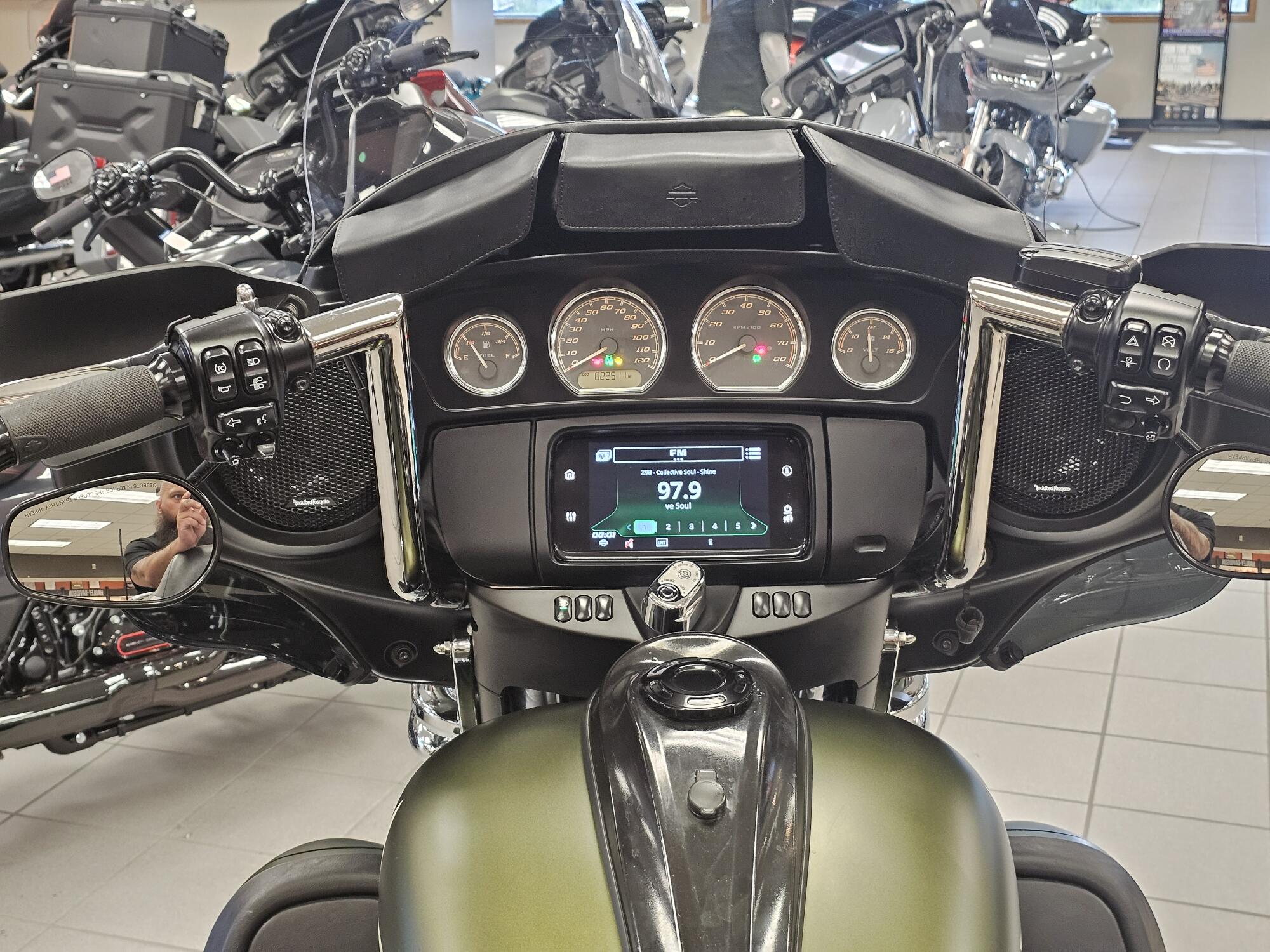 FLHTCUTG 2022 Tri Glide® Ultra, photo 18