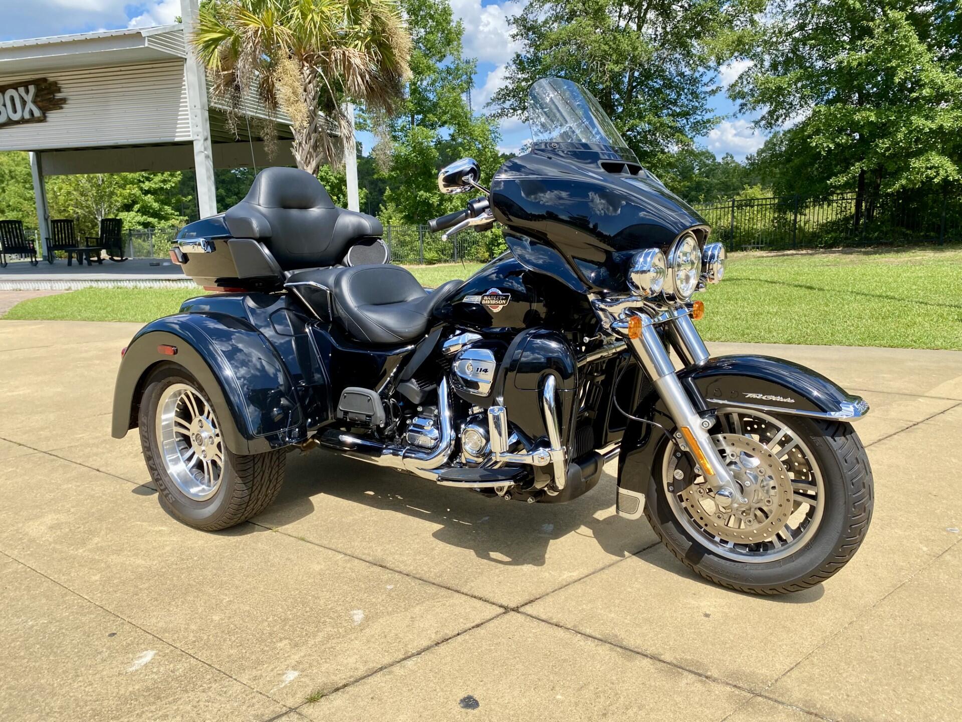 2024 Harley-Davidson Tri Glide Ultra Vivid Black