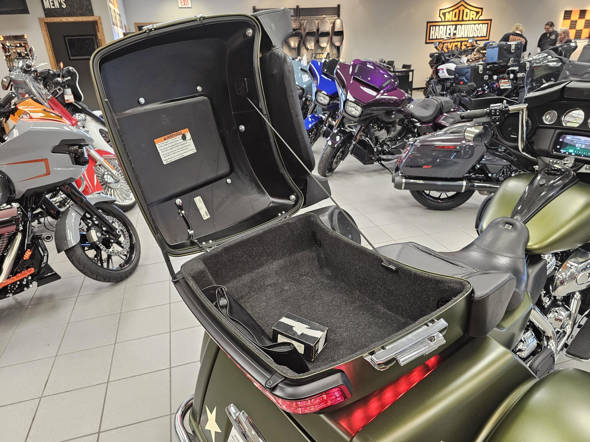 FLHTCUTG 2022 Tri Glide® Ultra, photo 15