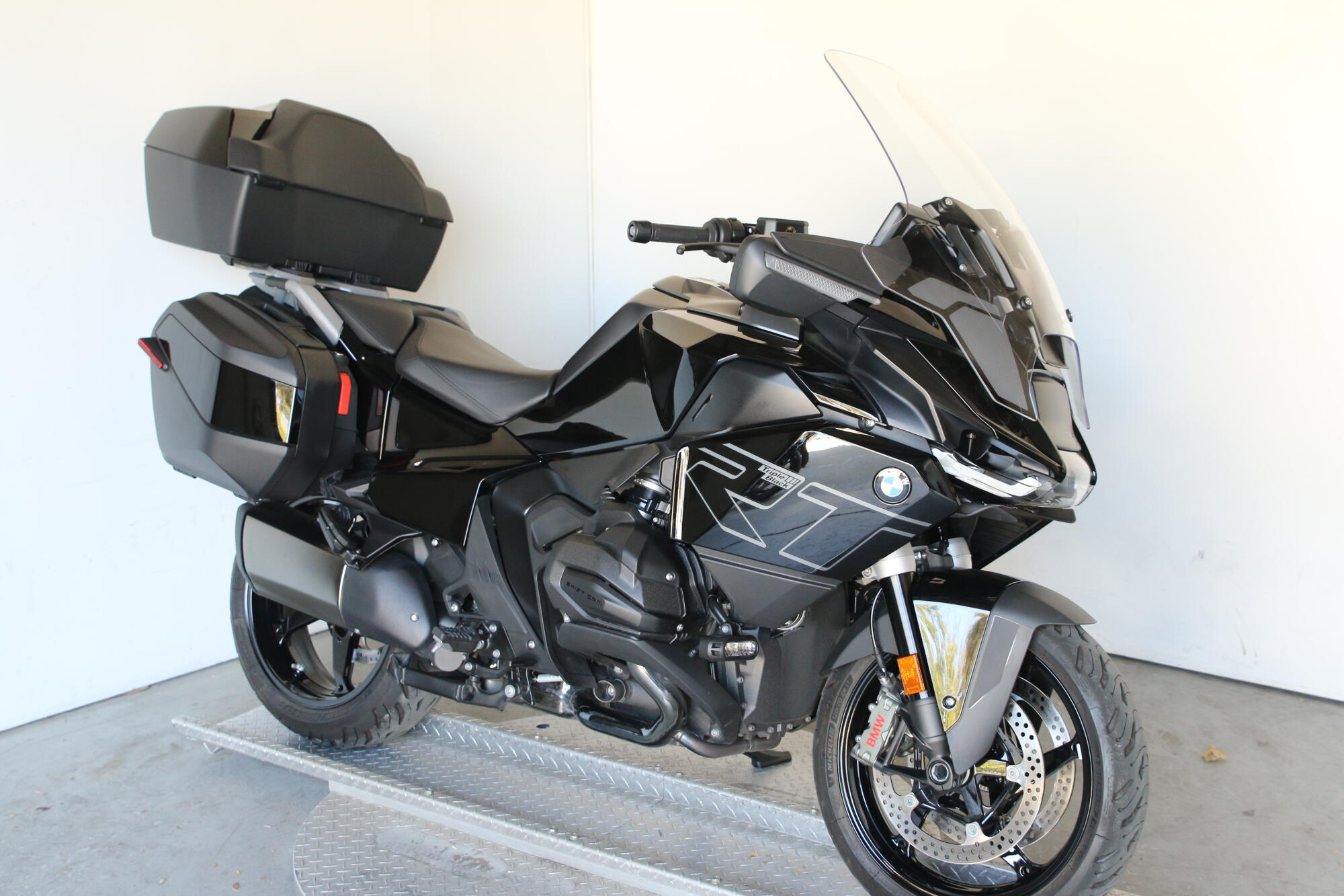 2026 BMW Motorrad R 1300 RT