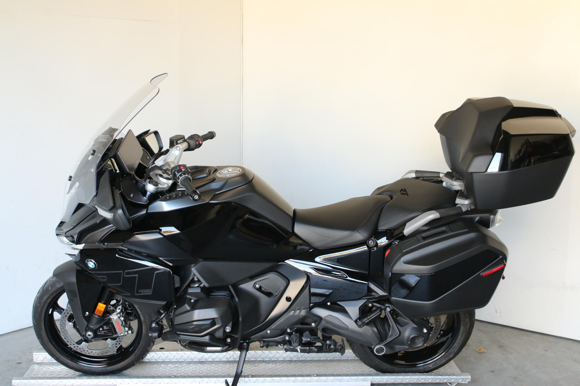 2026 BMW Motorrad R 1300 RT, photo 6
