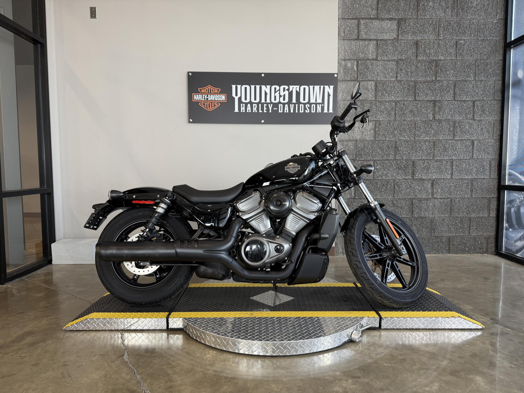 2023 Harley-Davidson® Nightster™ RH975
