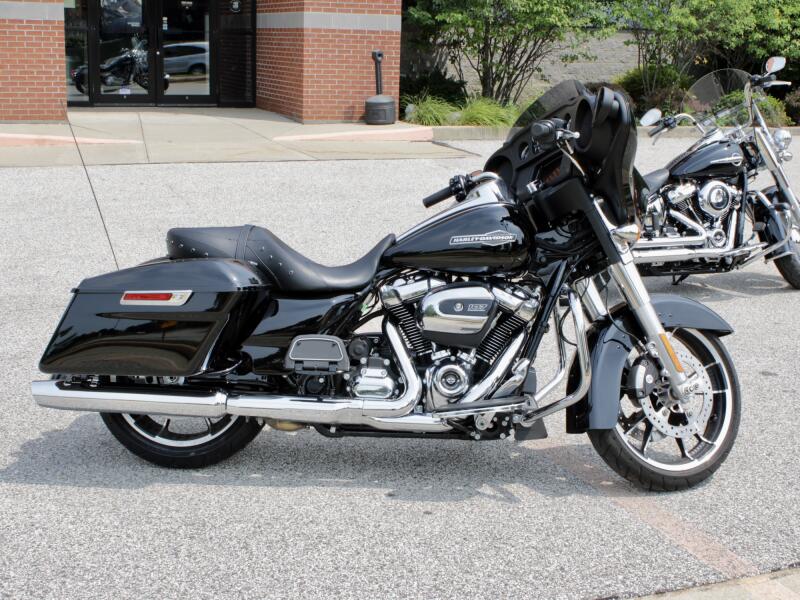 2022 Harley-Davidson Street Glide Grand American Touring