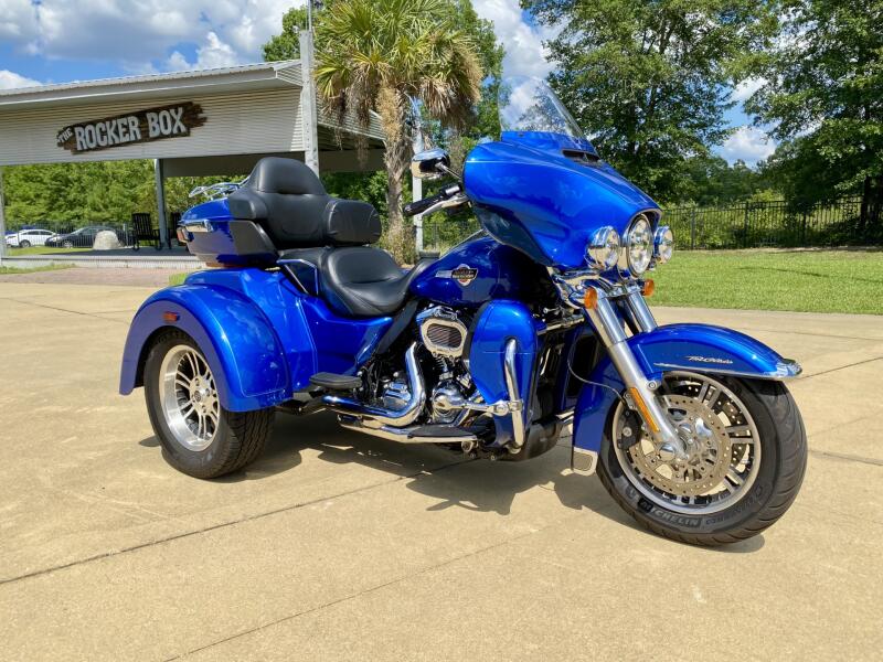 2024 Harley-Davidson Tri Glide Ultra Blue Burst