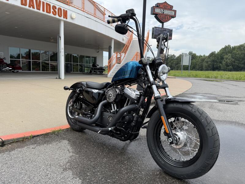 2015 Harley-Davidson® Forty-Eight® Hard Candy Cancun Blue Flake