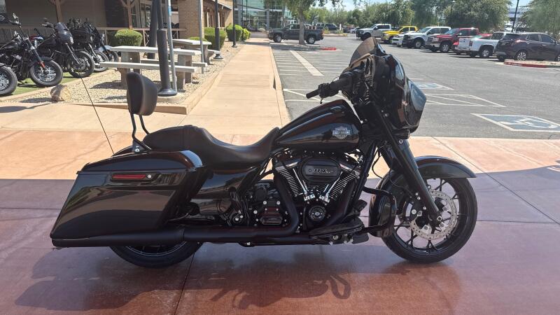 FLHXS 2023 Street Glide® Special