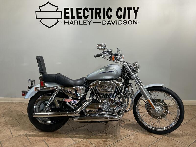 2006 Harley-Davidson® XL1200C 1200 Custom Brilliant Silver Pearl