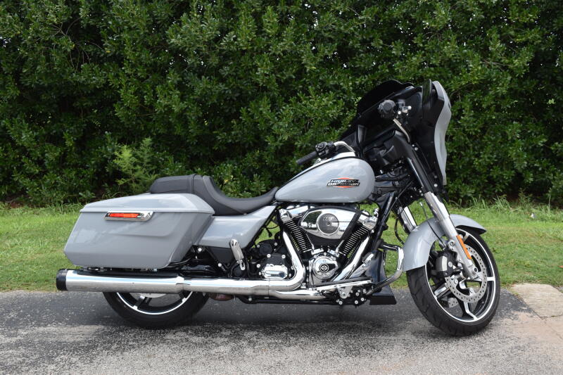 FLHX 2024 Street Glide®