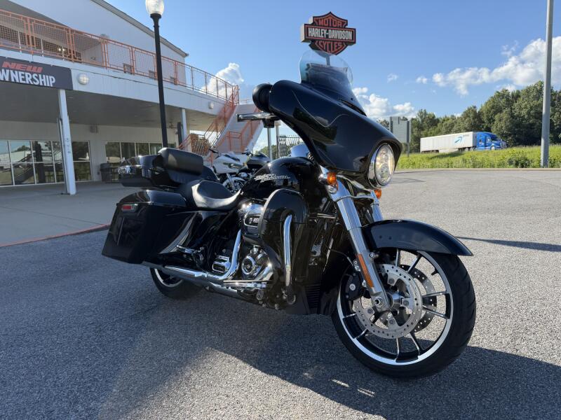 2020 Harley-Davidson® Street Glide® Black