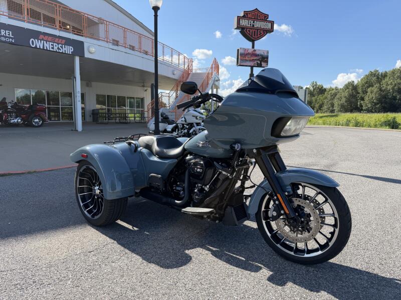 FLTRT 2024 Road Glide 3