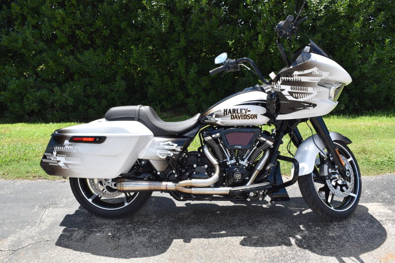 FLTRX 2026 Road Glide®
