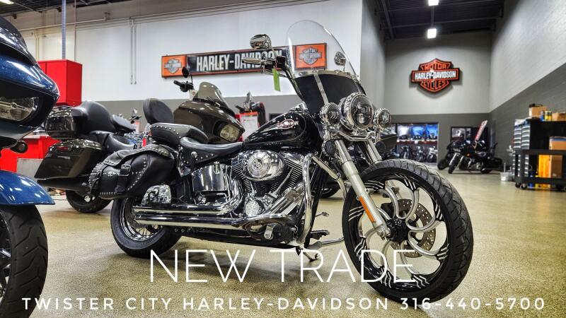 2006 Harley-Davidson® Heritage Softail® Classic, FLSTCI