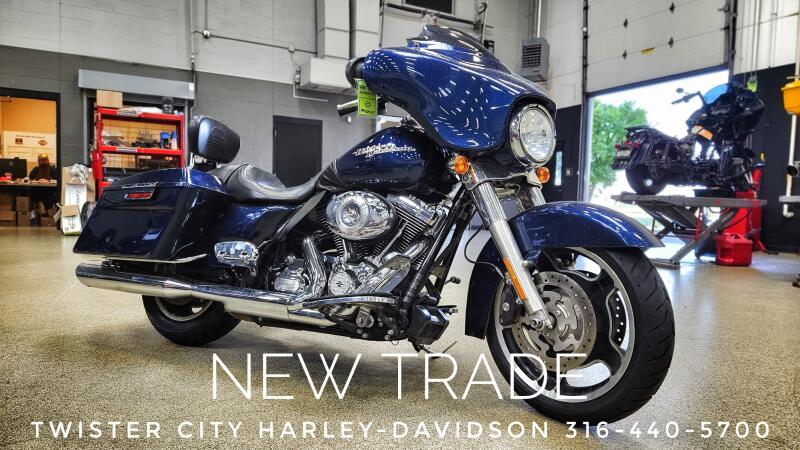 2012 Harley-Davidson® Street Glide®, FLHX103
