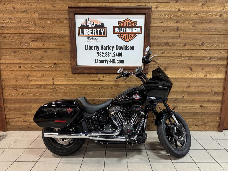 2025 Harley-Davidson® Low Rider® ST Midnight Firestorm - Black Finish