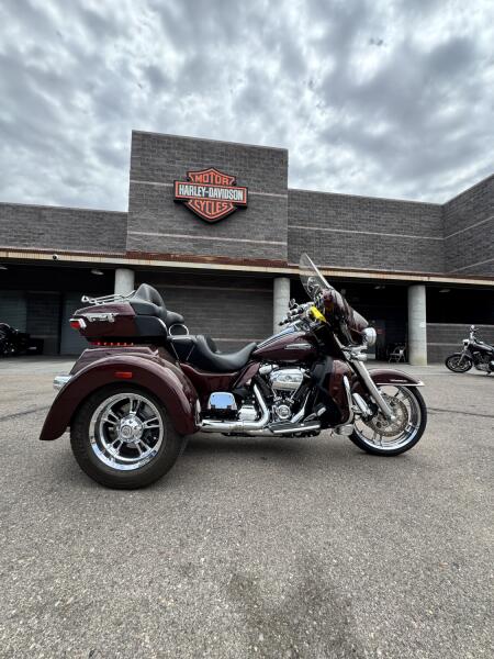 FLHTCUTG 2019 Tri Glide® Ultra