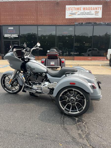 FLTRT 2026 Road Glide 3
