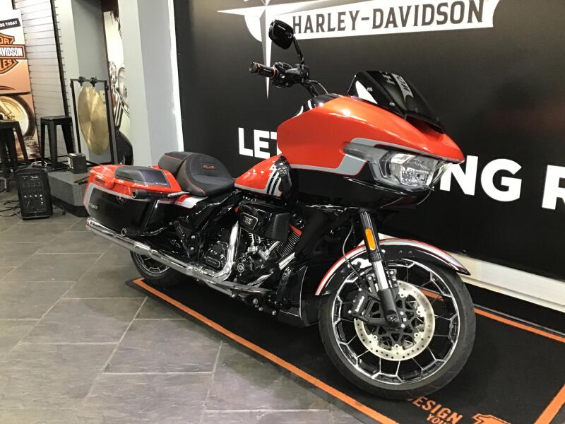 2024 Harley-Davidson® CVO™ Road Glide® Legendary Orange