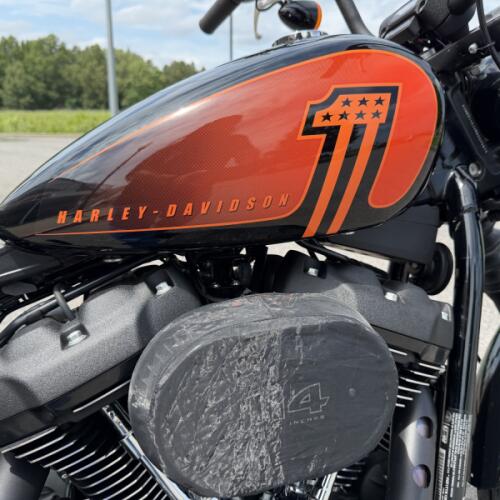 2021 Harley-Davidson® Street Bob® 114 Vivid Black thumb 1