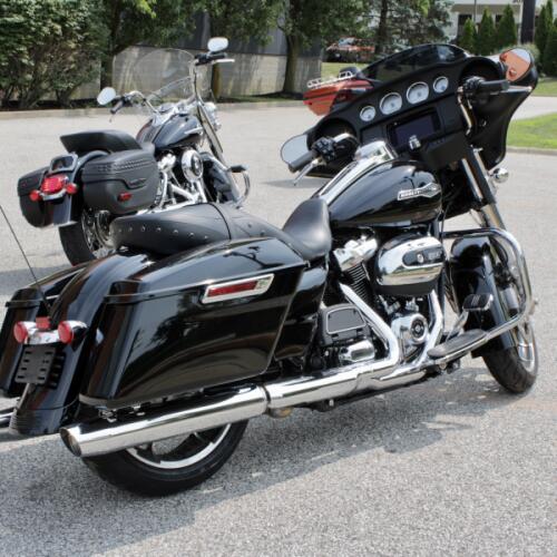 2022 Harley-Davidson Street Glide Grand American Touring thumb 2