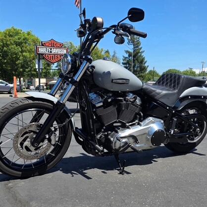 FXBB 2025 Street Bob™ thumb 3