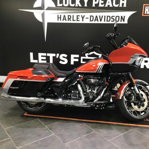2024 Harley-Davidson® CVO™ Road Glide® Legendary Orange thumb 1