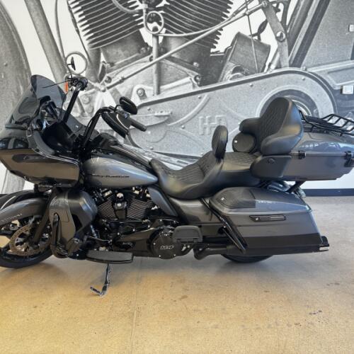 2021 Road Glide® Limited FLTRK thumb 0