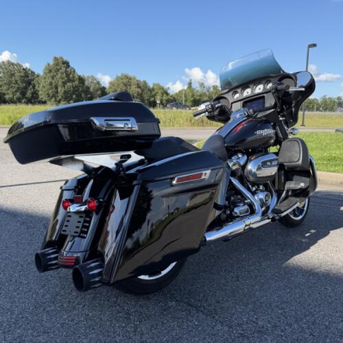 2020 Harley-Davidson® Street Glide® Black thumb 2