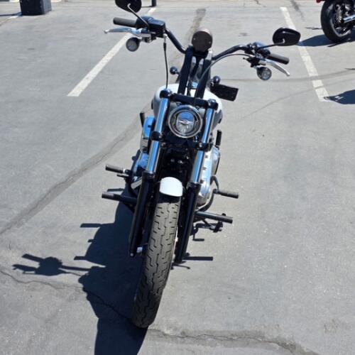 FXBB 2025 Street Bob™ thumb 1