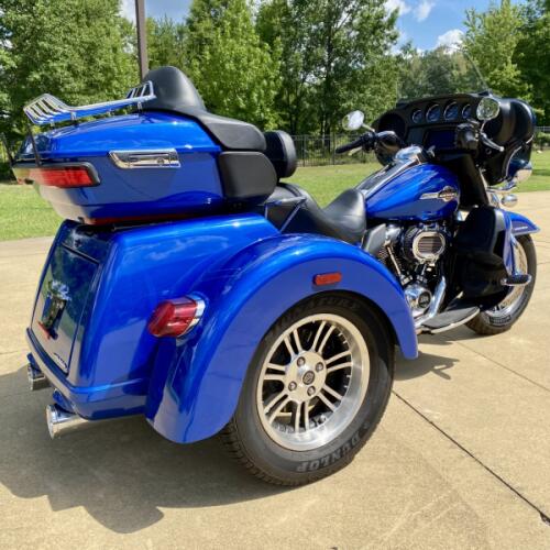 2024 Harley-Davidson Tri Glide Ultra Blue Burst thumb 0
