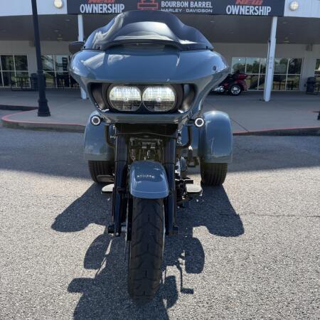 FLTRT 2024 Road Glide 3 thumb 0