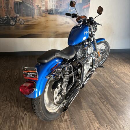 2002 Harley-Davidson® Sportster® 883 Custom Impact Blue thumb 1