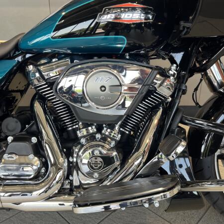 FLTRX 2026 Road Glide® thumb 3