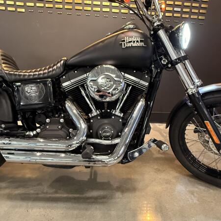 2015 Harley-Davidson® Street Bob® Black Denim thumb 3