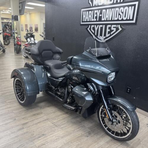 2026 Harley-Davidson® Street Glide 3 Limited  thumb 0