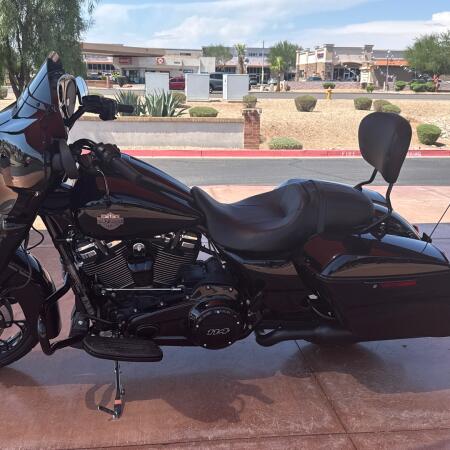 FLHXS 2023 Street Glide® Special thumb 2