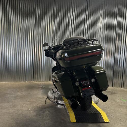 2026 Harley-Davidson® Street Glide Limited OLIV STL MTL/BLK W/ PINSTRI thumb 2