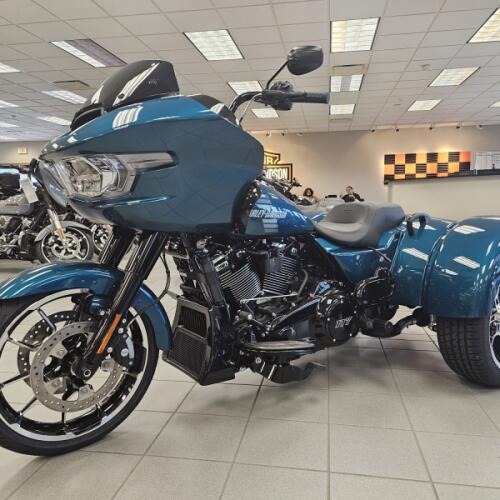 FLTRT 2026 Road Glide 3 thumb 1