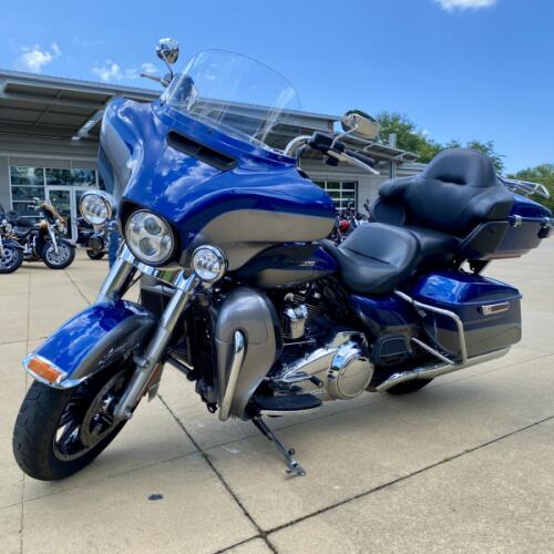 2017 Harley-Davidson Ultra Limited SUP BLU/BLT SLV W/PINSTRIPE thumb 3