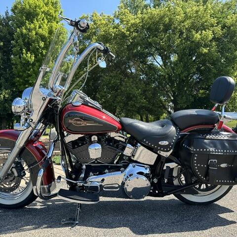 2007 Harley-Davidson® Heritage Softail® Classic RED/ BLACK PEARL thumb 0